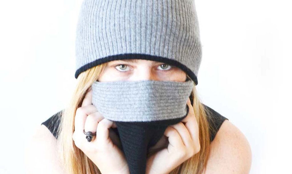 RIBBED CASHMERE BEANIE AND NECK GATOR SET